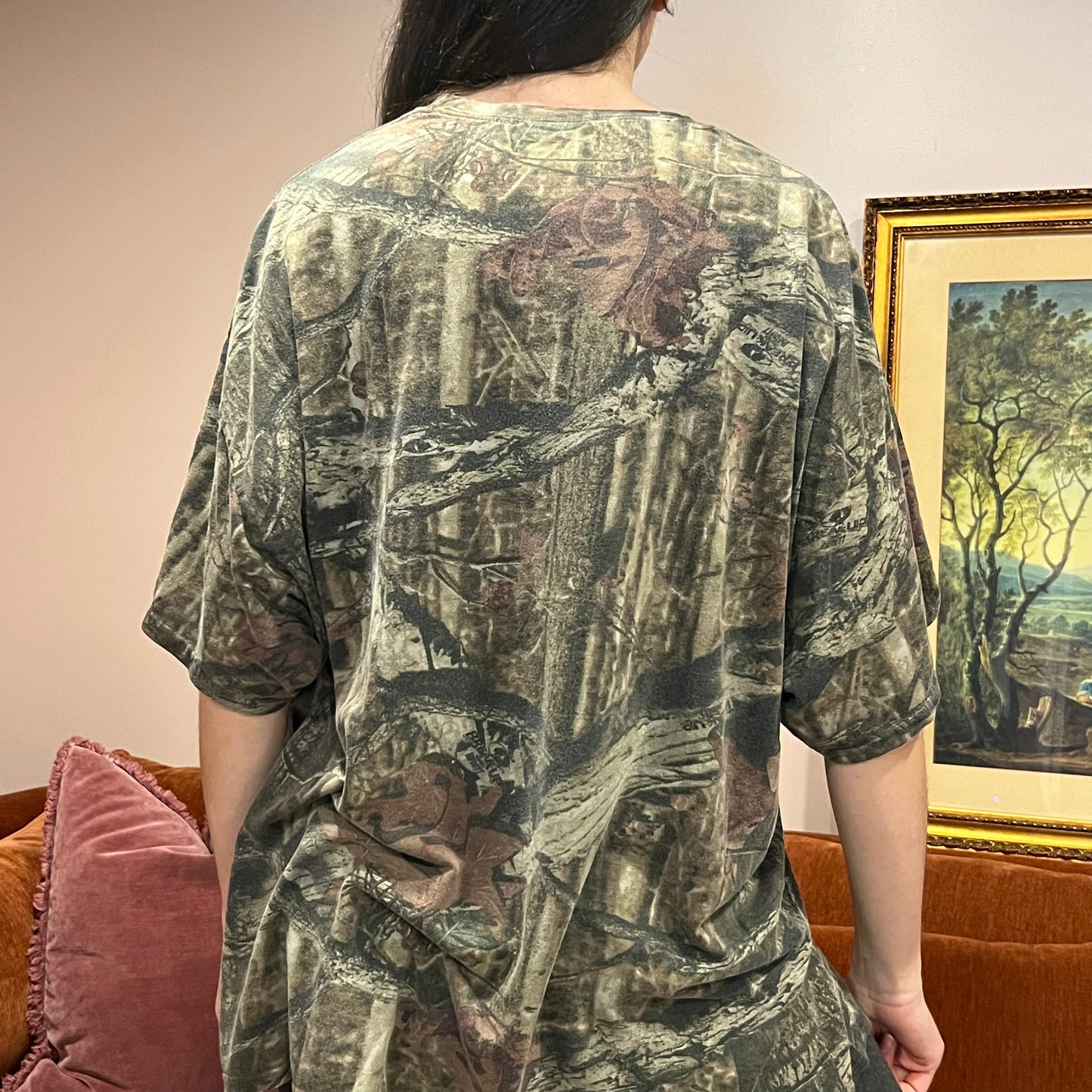 DUMP YOUR REPUBLICAN BOYFRIEND camo t-shirt with pink text (3XL)