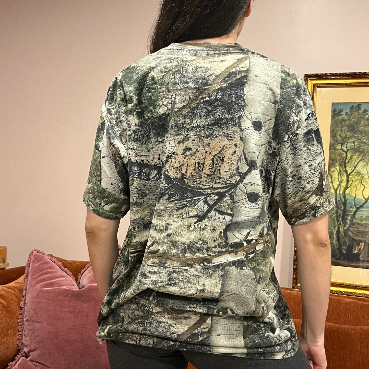 DUMP YOUR REPUBLICAN BOYFRIEND camo t-shirt with pink text (XL)