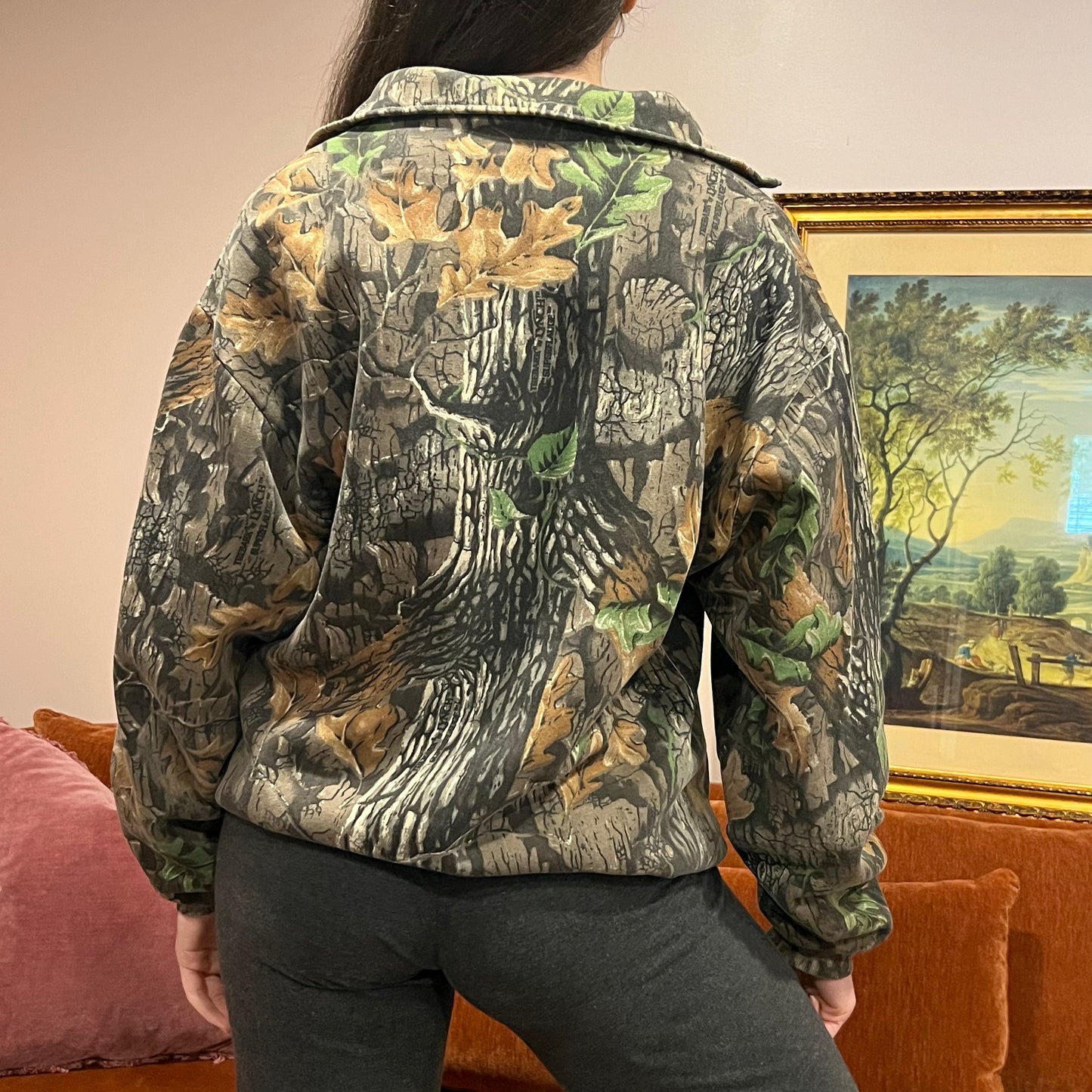 DUMP YOUR REPUBLICAN GIRLFRIEND camo zip-up with pink text (L)
