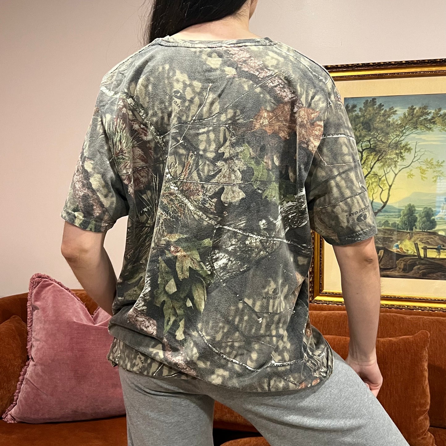 DUMP YOUR REPUBLICAN BOYFRIEND camo t-shirt with pink text (XL)