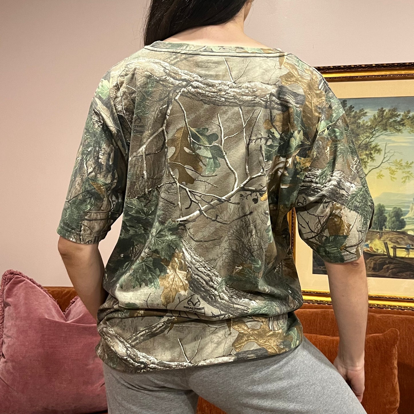 DUMP YOUR REPUBLICAN BOYFRIEND camo t-shirt with pink text (L)