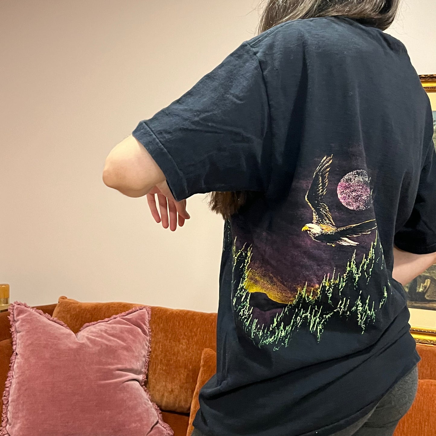DUMP YOUR REPUBLICAN BOYFRIEND animal t-shirt with orange text (L)