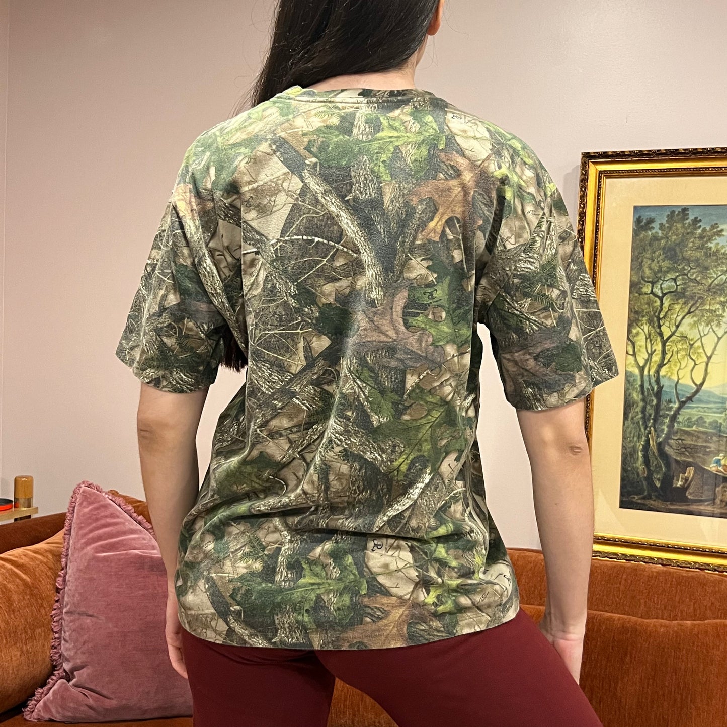 DUMP YOUR REPUBLICAN BOYFRIEND camo t-shirt with pink text (M)