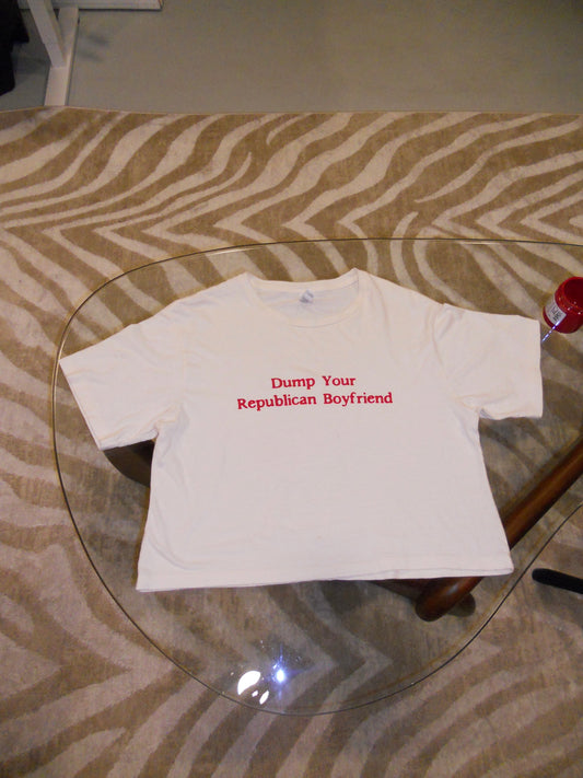 DUMP YOUR REPUBLICAN BOYFRIEND cream boxy tee