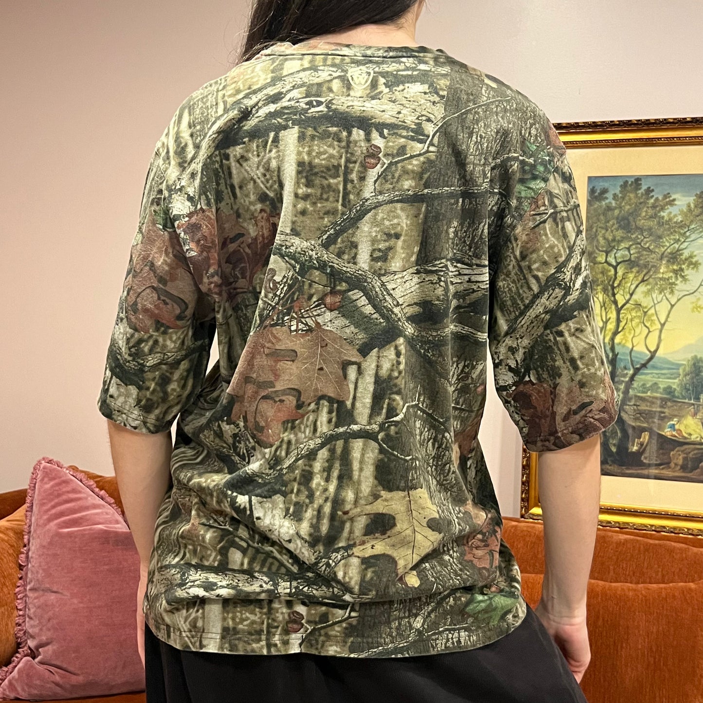 DUMP YOUR REPUBLICAN BOYFRIEND camo t-shirt with pink text (L)