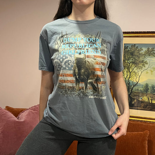 DUMP YOUR REPUBLICAN GIRLFRIEND deer t-shirt with blue text (M)