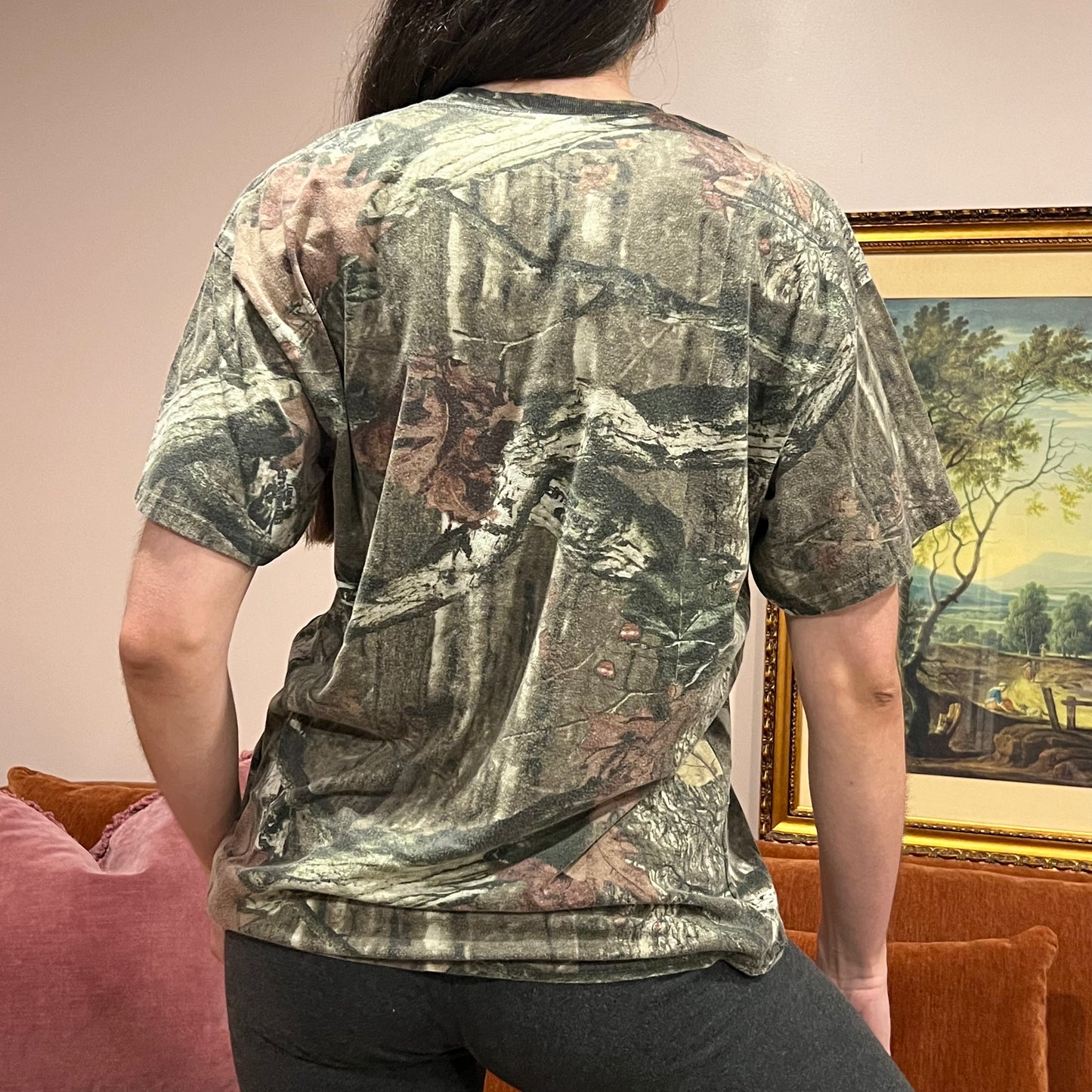 DUMP YOUR REPUBLICAN BOYFRIEND camo t-shirt with pink text (L)
