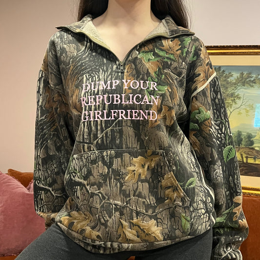 DUMP YOUR REPUBLICAN GIRLFRIEND camo zip-up with pink text (L)