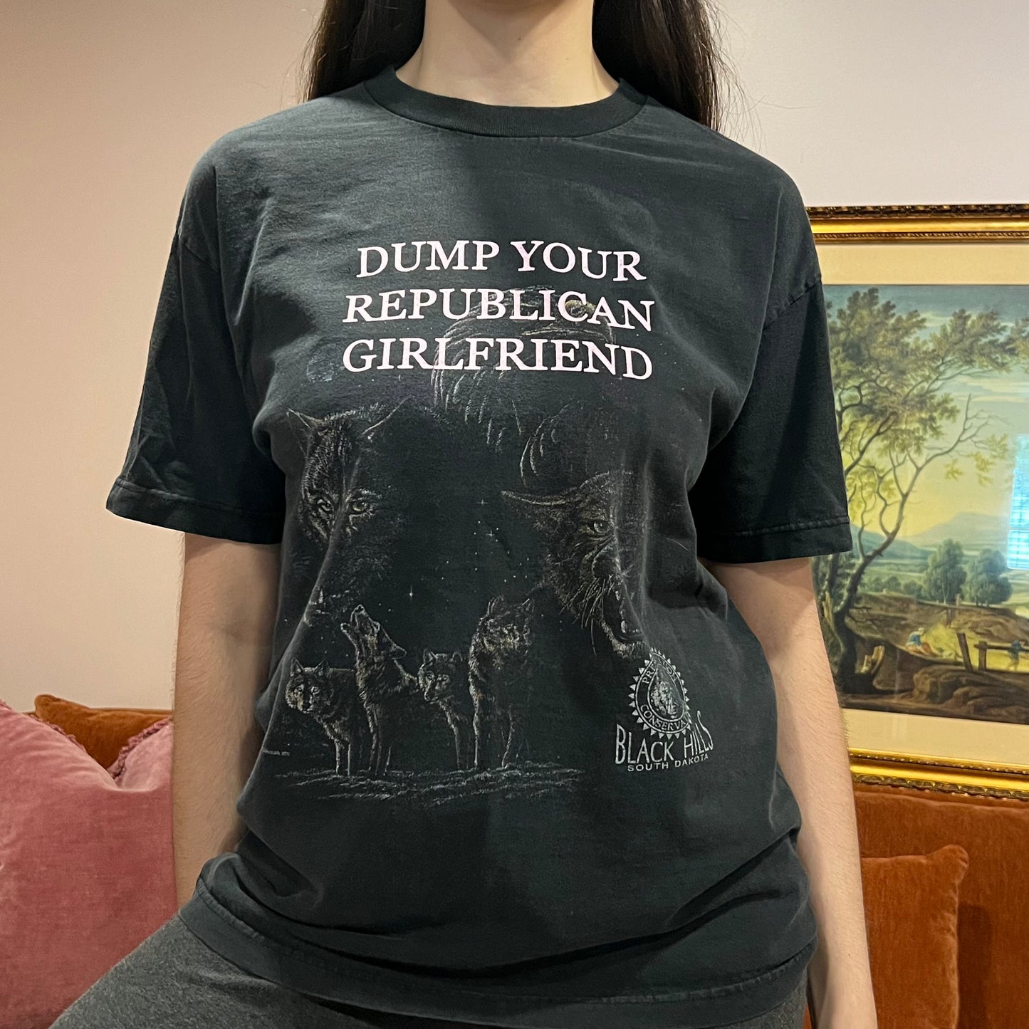DUMP YOUR REPUBLICAN GIRLFRIEND animal t-shirt with pink text (L)