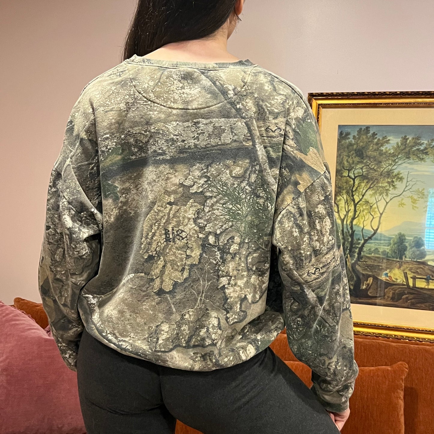 DUMP YOUR REPUBLICAN GIRLFRIEND camo crewneck with pink text (L)