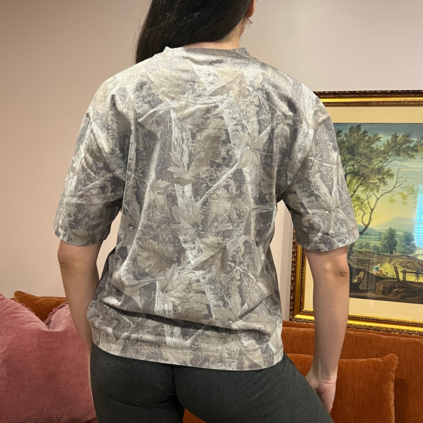 DUMP YOUR REPUBLICAN GIRLFRIEND camo t-shirt with pink text (M)