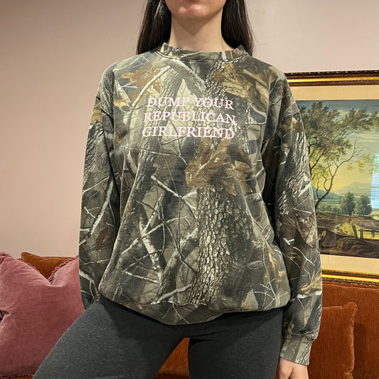 DUMP YOUR REPUBLICAN GIRLFRIEND camo crewneck with pink text (L)