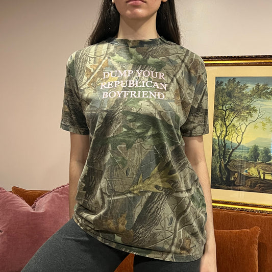 DUMP YOUR REPUBLICAN BOYFRIEND camo t-shirt with pink text (L)