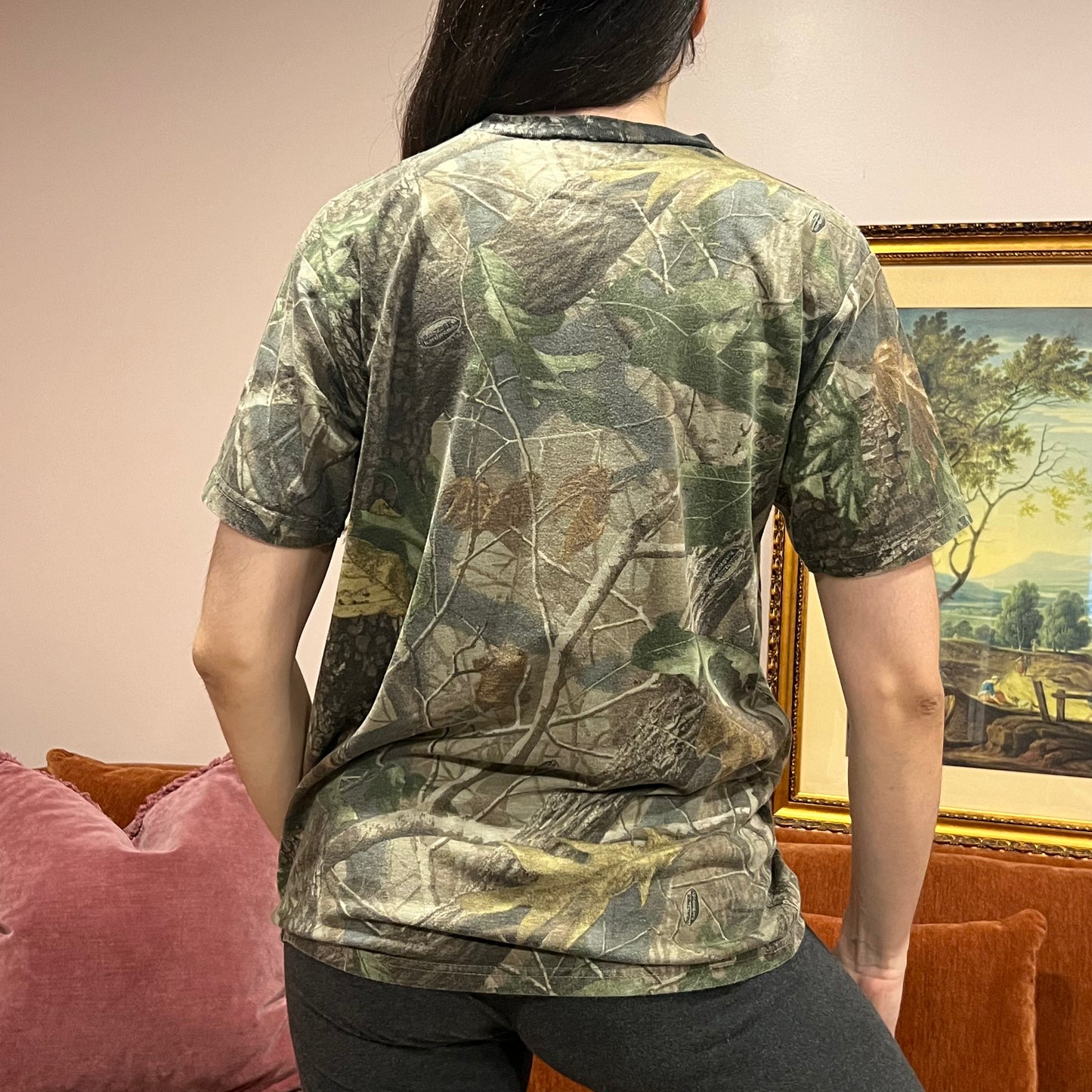 DUMP YOUR REPUBLICAN BOYFRIEND camo t-shirt with pink text (L)
