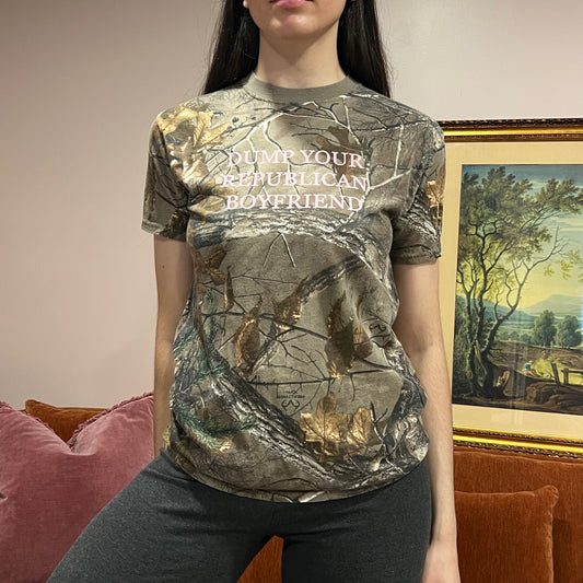 DUMP YOUR REPUBLICAN BOYFRIEND camo t-shirt with pink text (S)