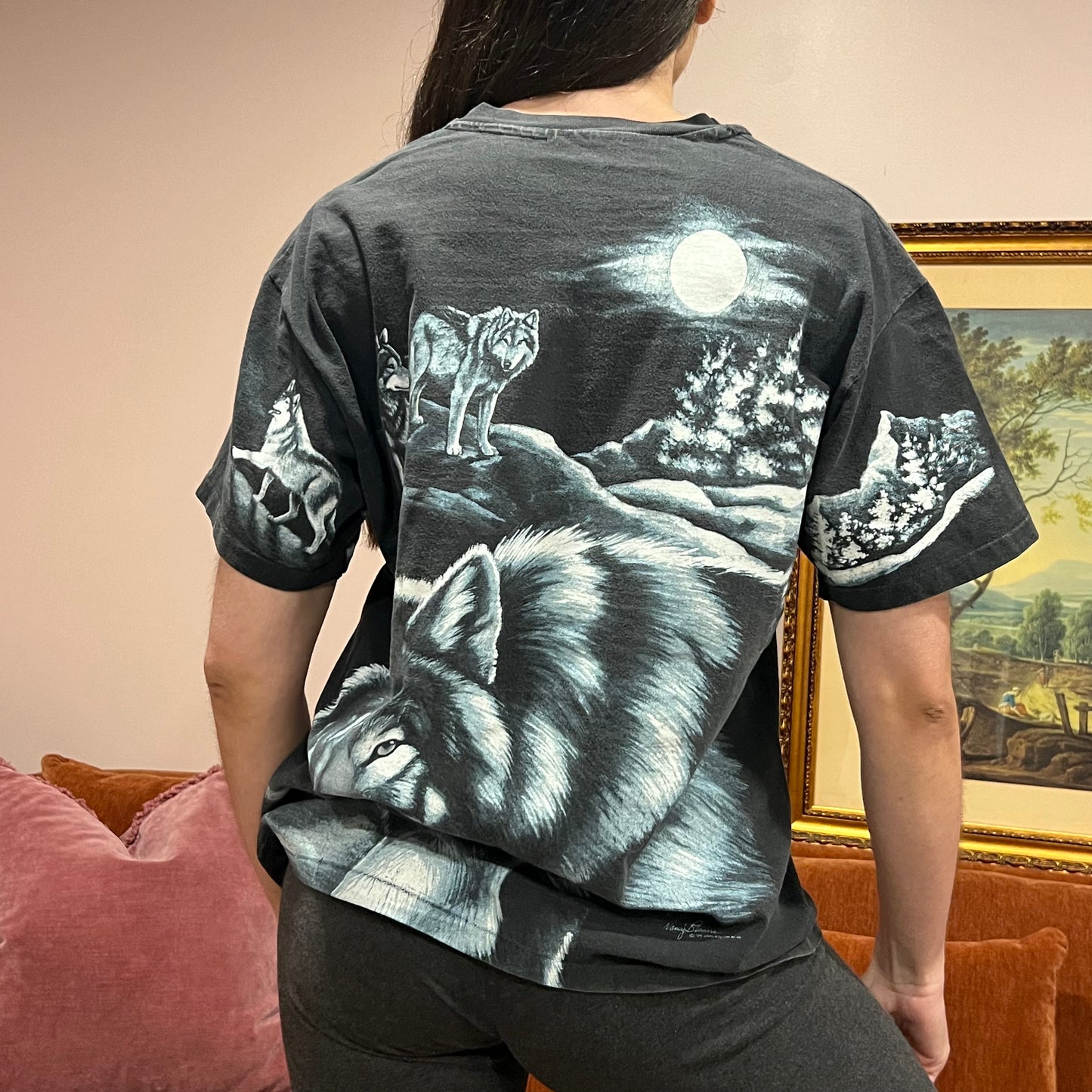 DUMP YOUR REPUBLICAN BOYFRIEND wolf t-shirt with pink text (L)