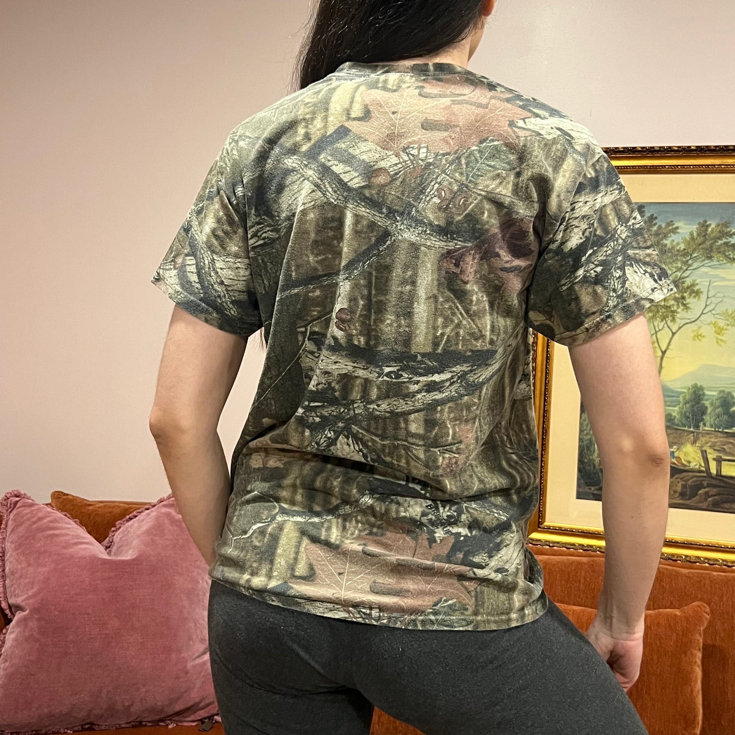 DUMP YOUR REPUBLICAN GIRLFRIEND camo t-shirt with orange text (M)