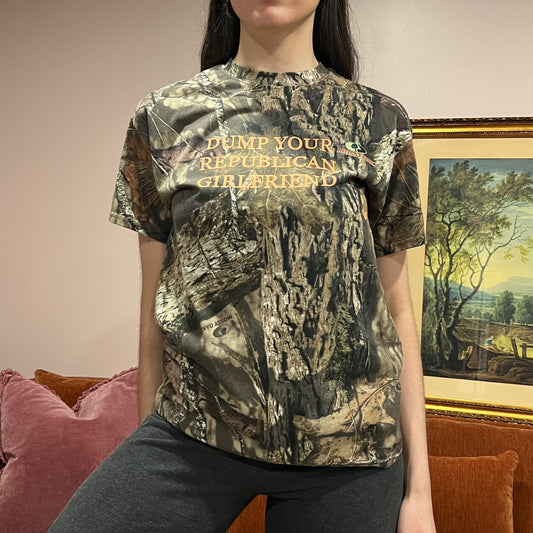 DUMP YOUR REPUBLICAN GIRLFRIEND camo t-shirt with orange text (M)