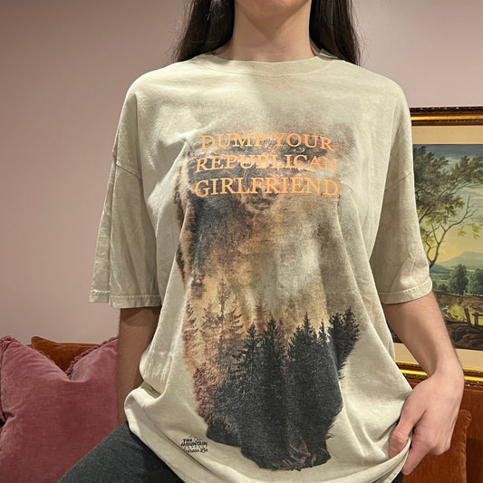 DUMP YOUR REPUBLICAN GIRLFRIEND bear t-shirt with orange text (2XL)
