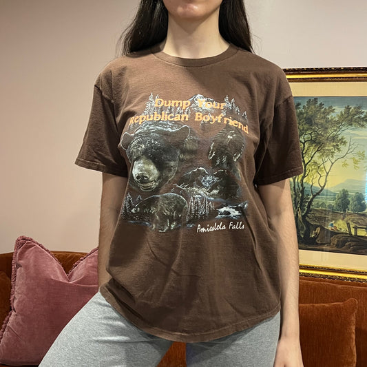 DUMP YOUR REPUBLICAN BOYFRIEND bear t-shirt with orange text (L)