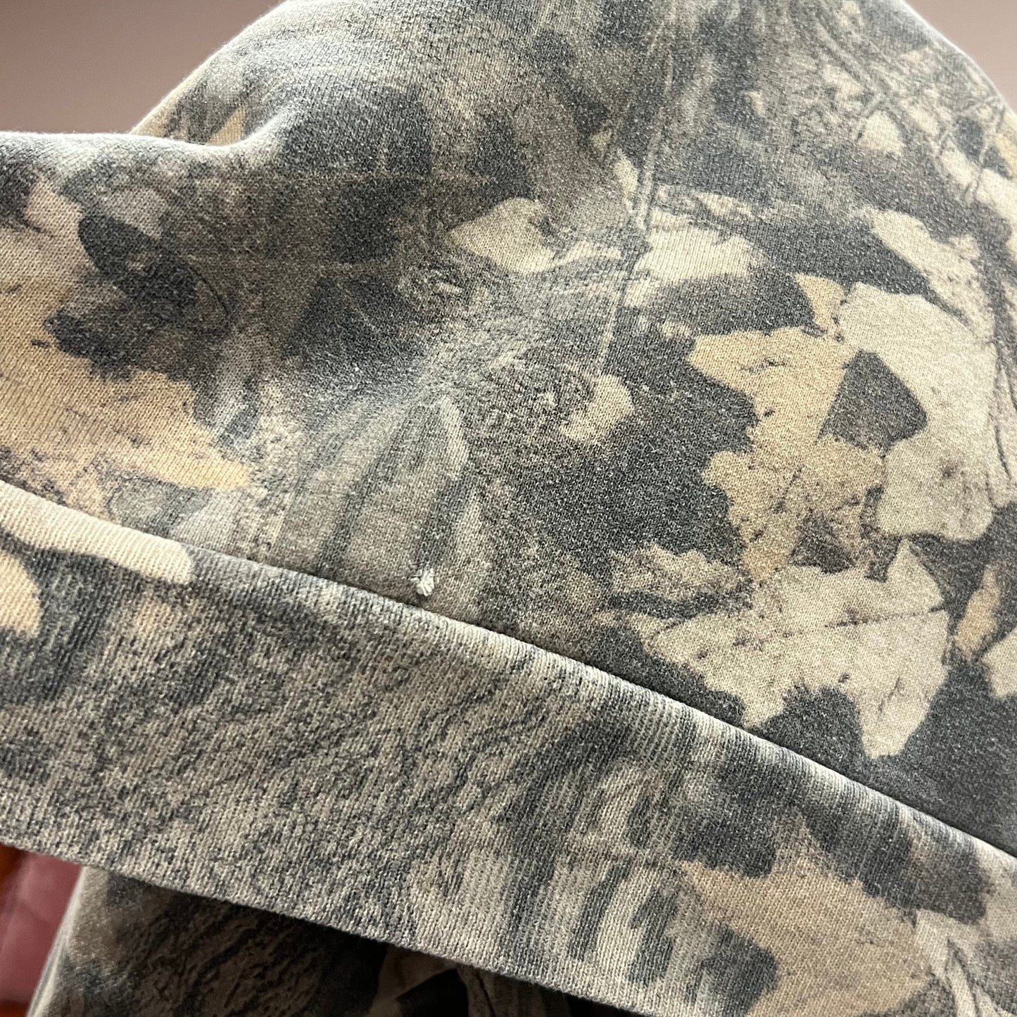 DUMP YOUR REPUBLICAN BOYFRIEND camo zip-up with pink text (M)