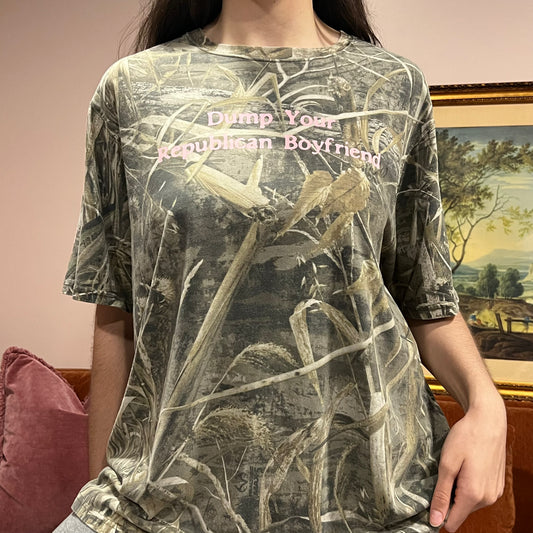 DUMP YOUR REPUBLICAN BOYFRIEND camo t-shirt with pink text (XL/2XL)