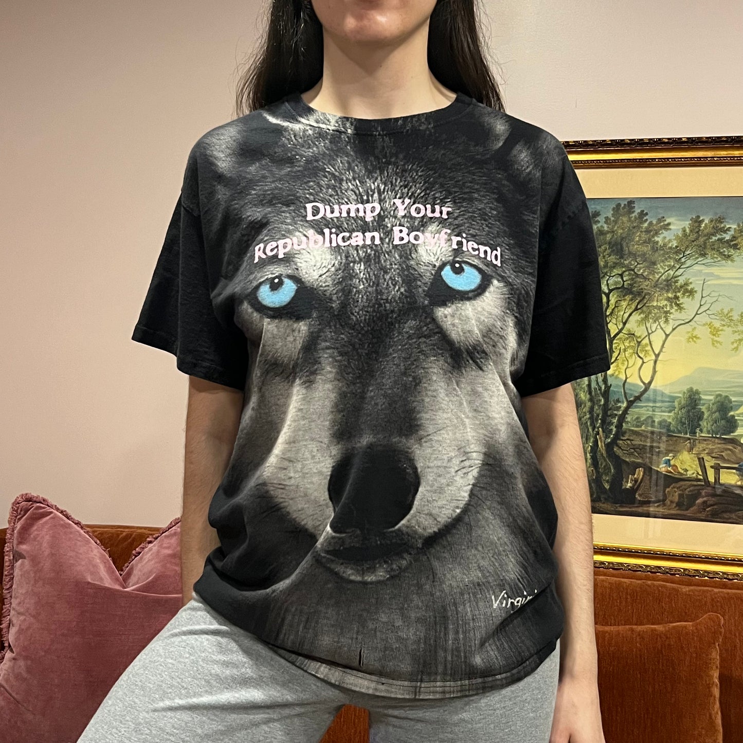 DUMP YOUR REPUBLICAN BOYFRIEND wolf t-shirt with pink text (L)