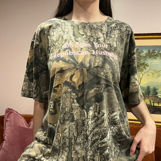 DIVORCE YOUR REPUBLICAN HUSBAND camo t-shirt with pink text (2XL)