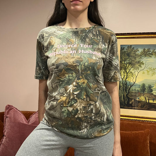 DIVORCE YOUR REPUBLICAN HUSBAND camo t-shirt with pink text (M)