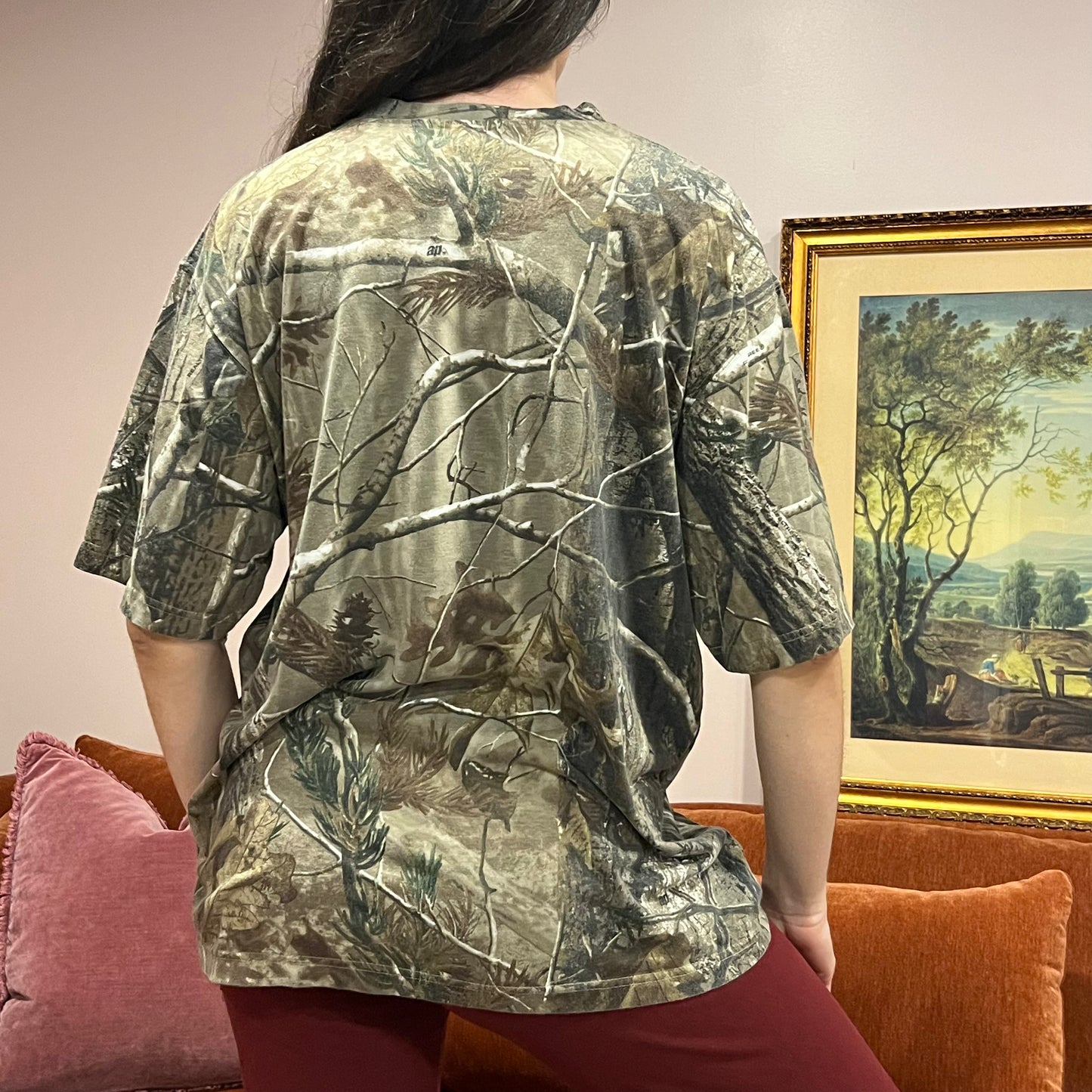 DUMP YOUR REPUBLICAN BOYFRIEND camo t-shirt with pink text (L)