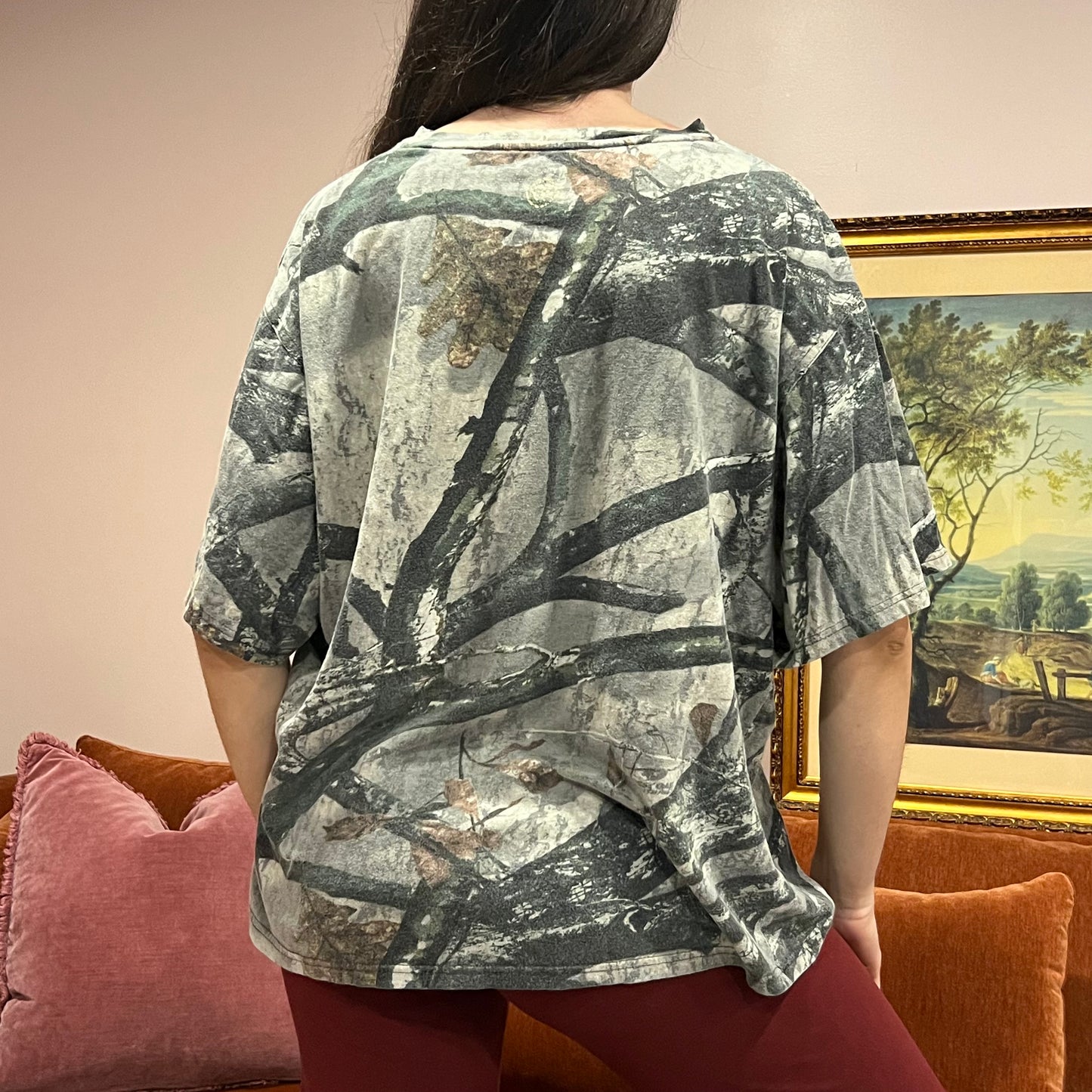DUMP YOUR REPUBLICAN BOYFRIEND camo t-shirt with pink text (XL)
