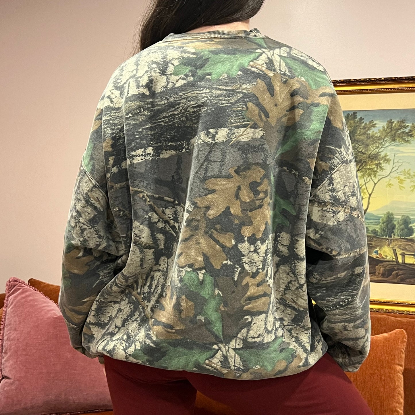DUMP YOUR REPUBLICAN BOYFRIEND camo crewneck with pink text (2XL)