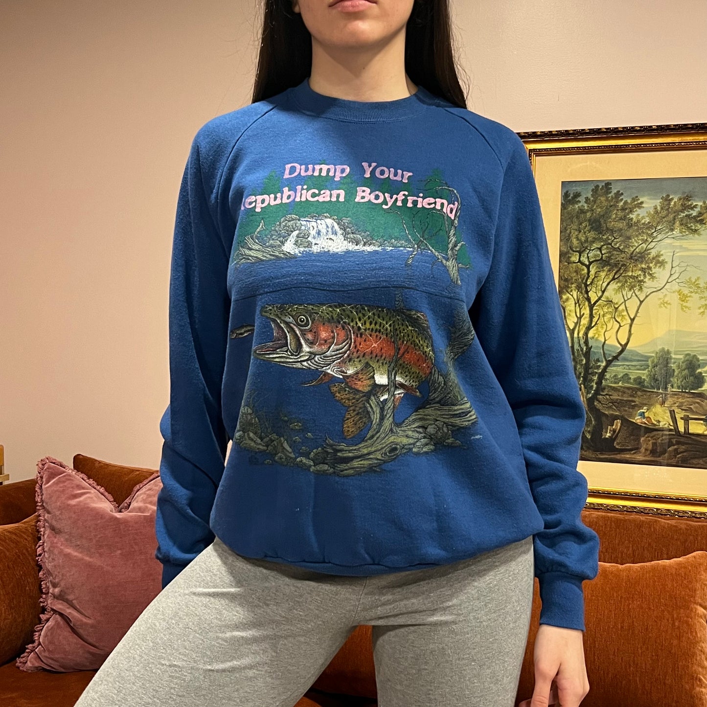 DUMP YOUR REPUBLICAN BOYFRIEND animal crewneck with pink text (L)