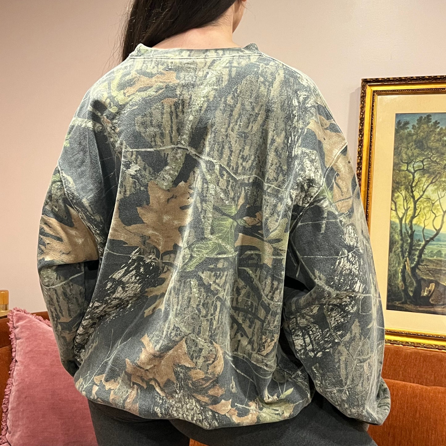 DUMP YOUR REPUBLICAN BOYFRIEND camo crewneck with pink text (2XL)