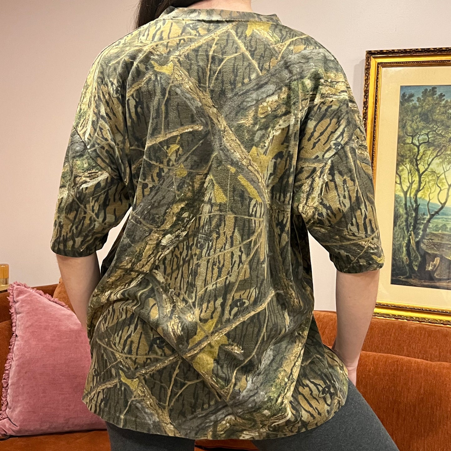 DUMP YOUR REPUBLICAN BOYFRIEND camo t-shirt with pink text (XL/2XL)