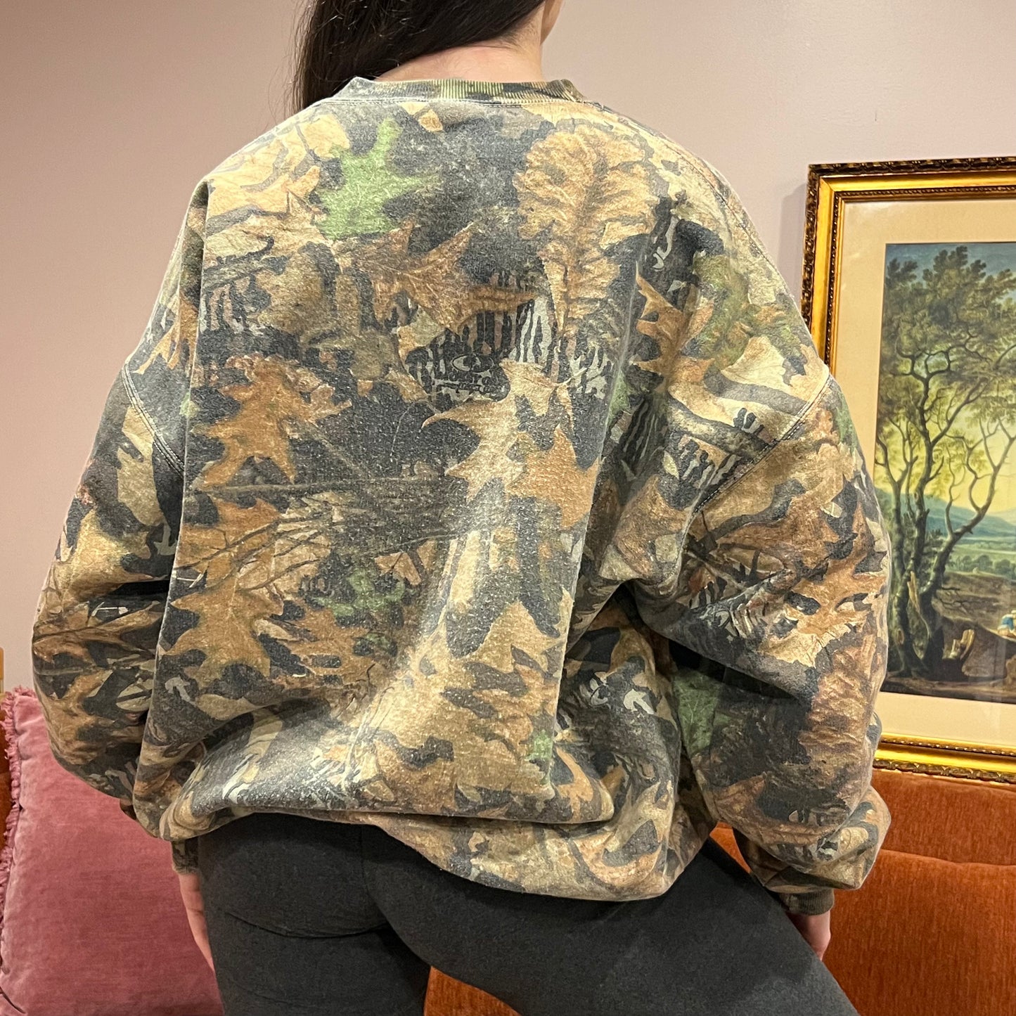 DUMP YOUR REPUBLICAN BOYFRIEND camo crewneck with pink text (2XL)