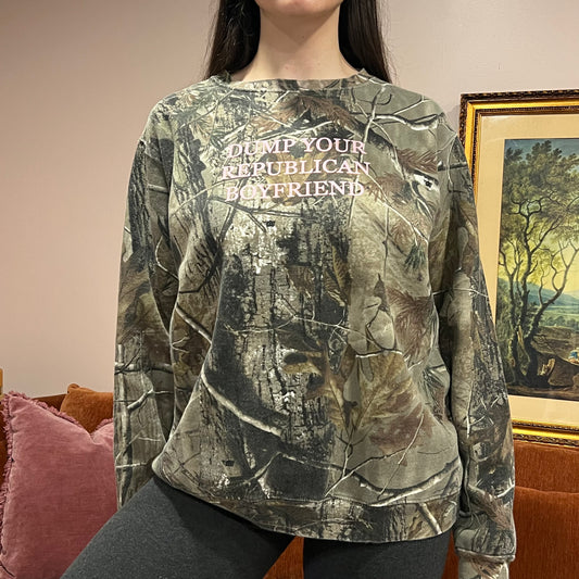 DUMP YOUR REPUBLICAN BOYFRIEND camo crewneck with pink text (L)