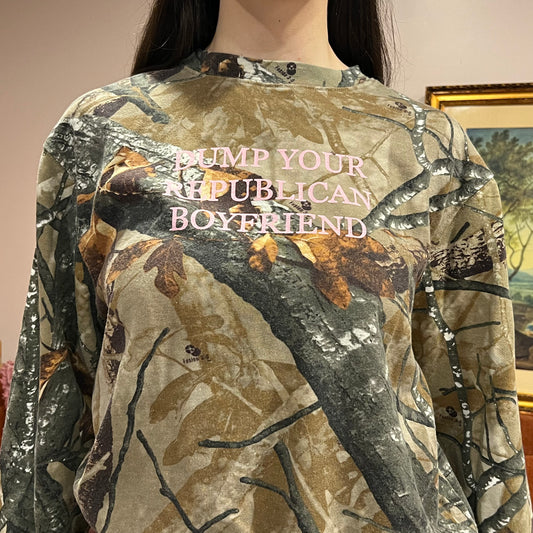 DUMP YOUR REPUBLICAN BOYFRIEND camo crewneck with pink text (M)