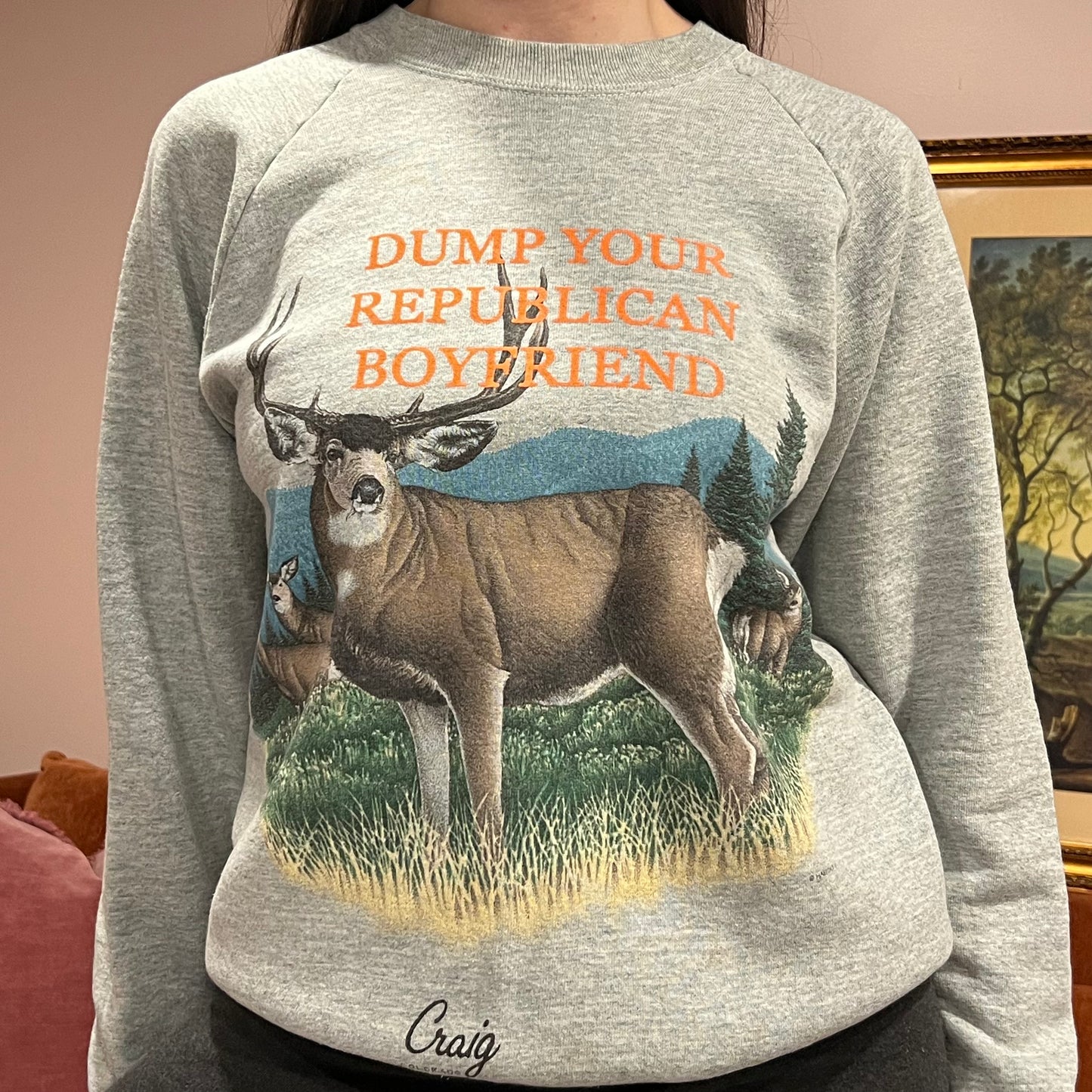 DUMP YOUR REPUBLICAN BOYFRIEND animal crewneck with orange text (L)