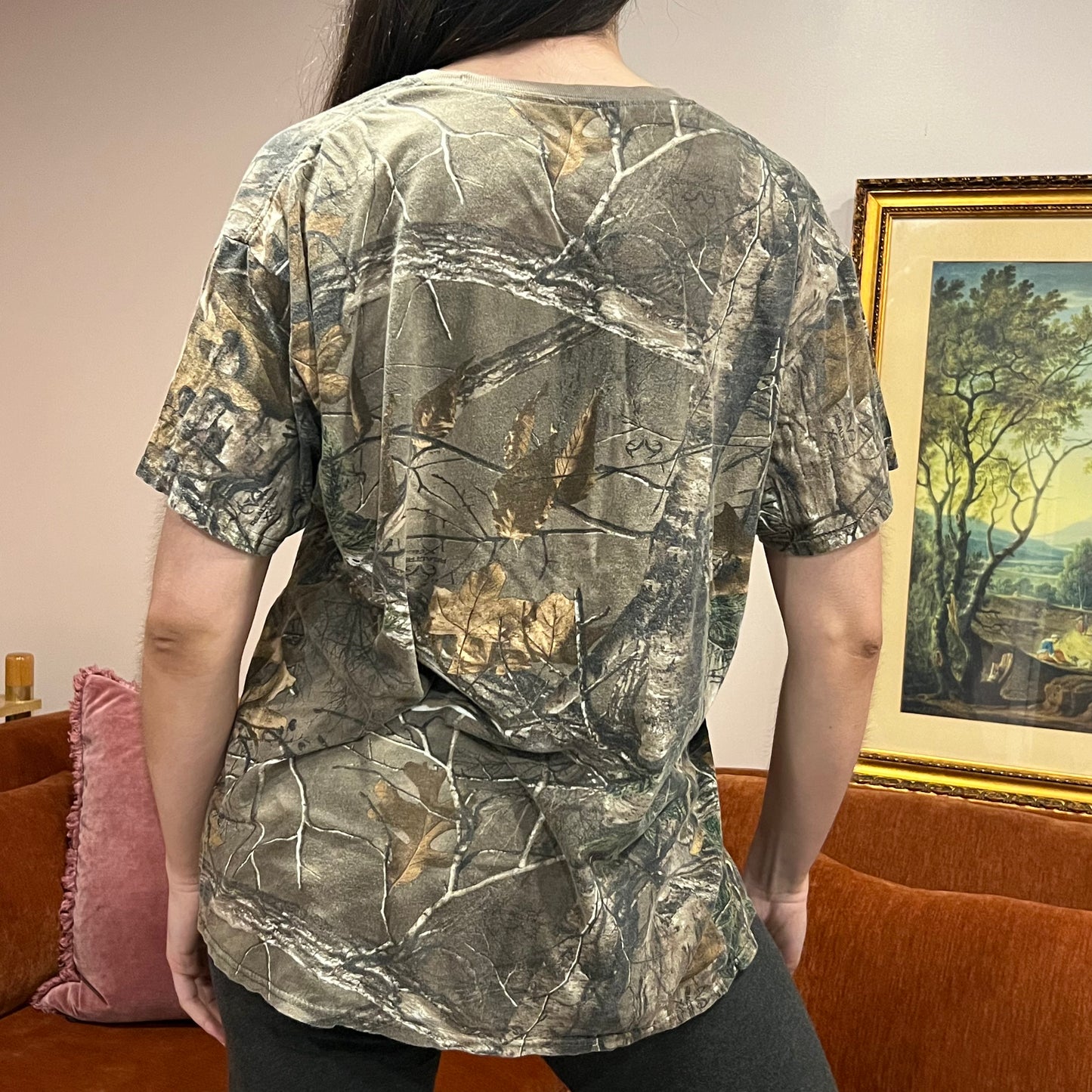 DUMP YOUR REPUBLICAN BOYFRIEND camo t-shirt with pink text (XL)