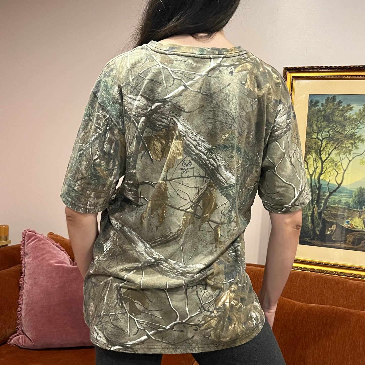 DUMP YOUR REPUBLICAN BOYFRIEND camo t-shirt with pink text (L)