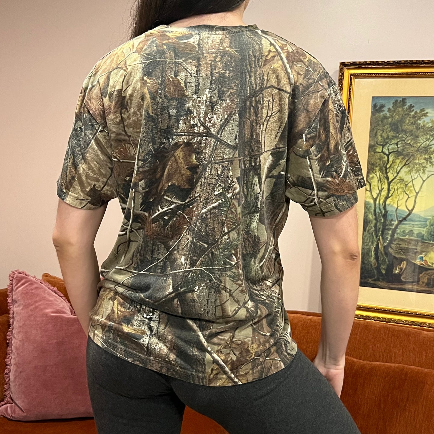 DUMP YOUR REPUBLICAN BOYFRIEND camo t-shirt with pink text (L)