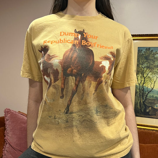 DUMP YOUR REPUBLICAN BOYFRIEND animal t-shirt with orange text (M)