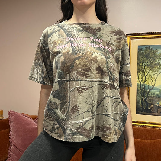 DIVORCE YOUR REPUBLICAN HUSBAND camo t-shirt with pink text (L)