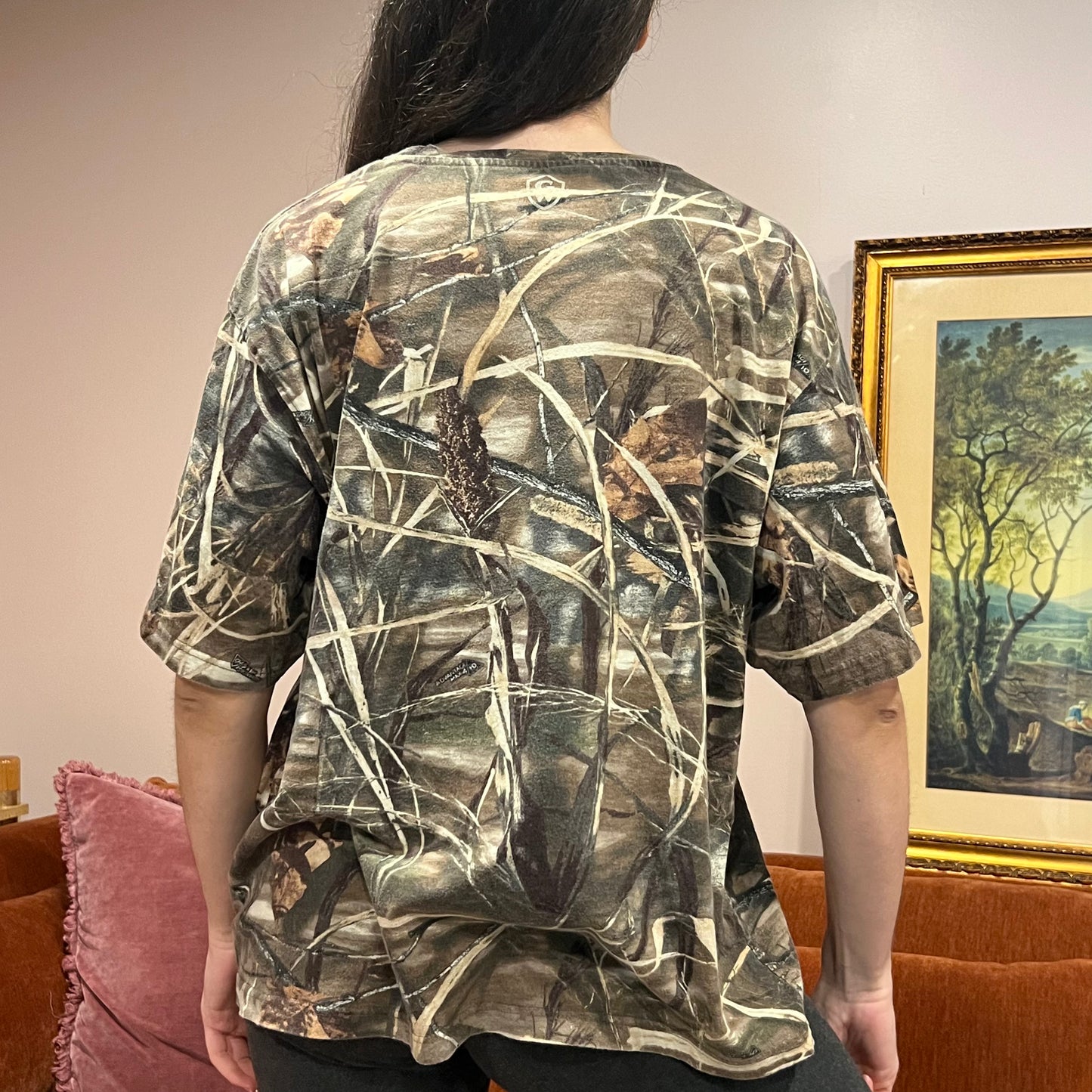 DUMP YOUR REPUBLICAN BOYFRIEND camo t-shirt with pink text (XL)