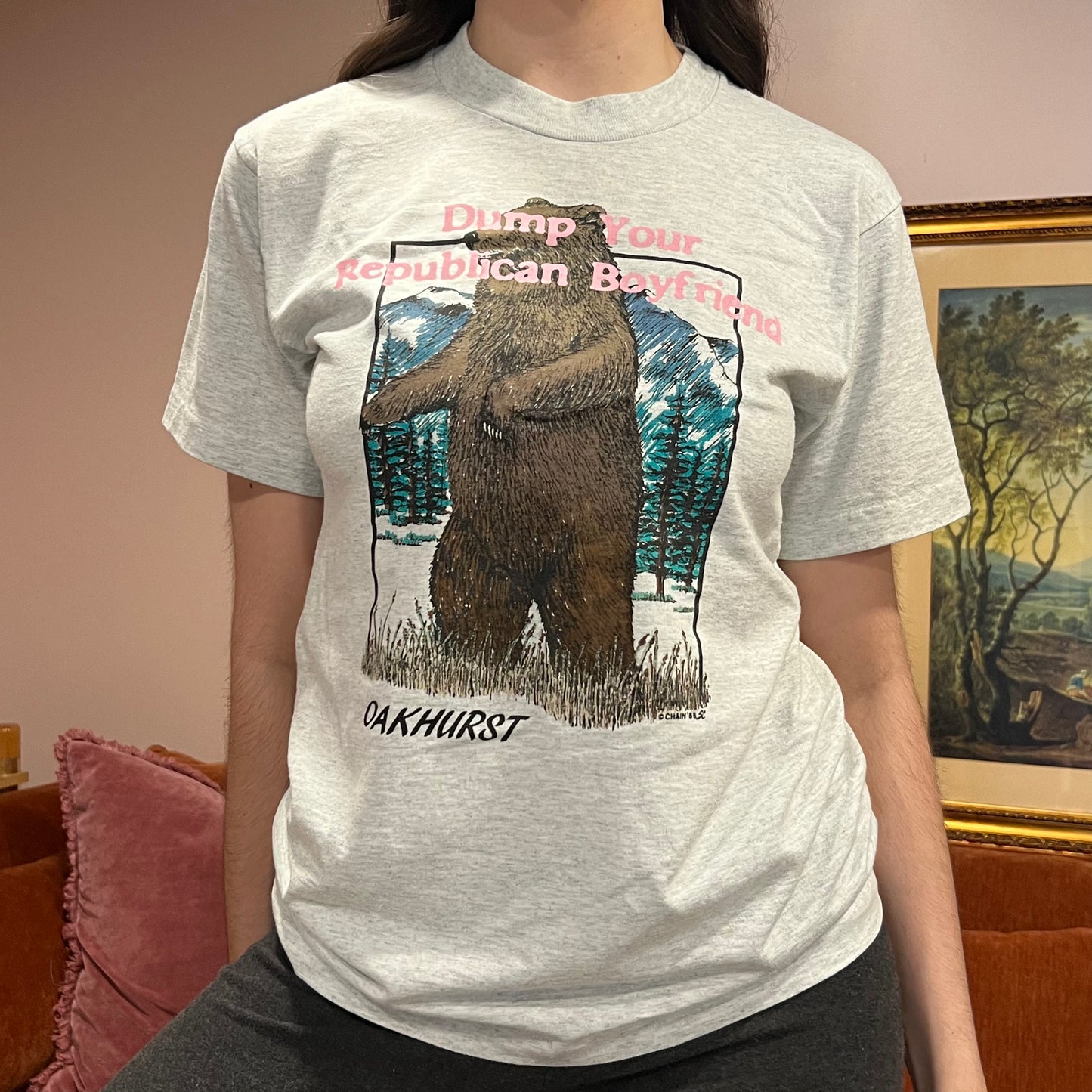 DUMP YOUR REPUBLICAN BOYFRIEND animal t-shirt with pink text (M)
